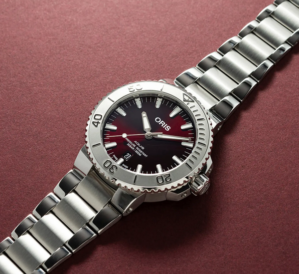 Oris Aquis Date Relief Cherry