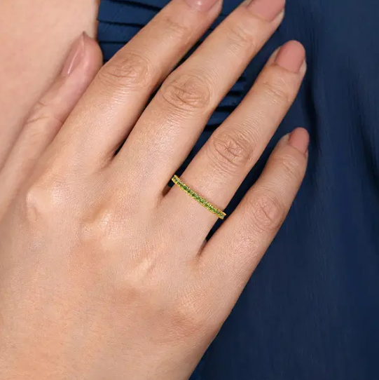 14K Yellow Gold Peridot Band