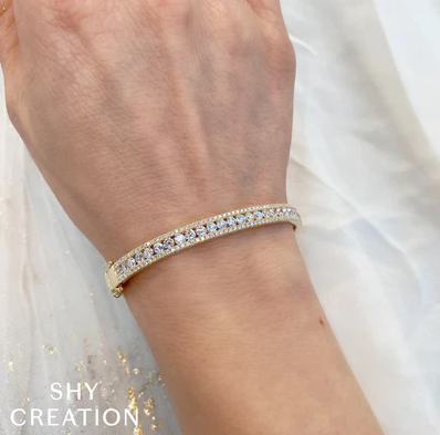 14k Yellow Gold Diamond Bangle