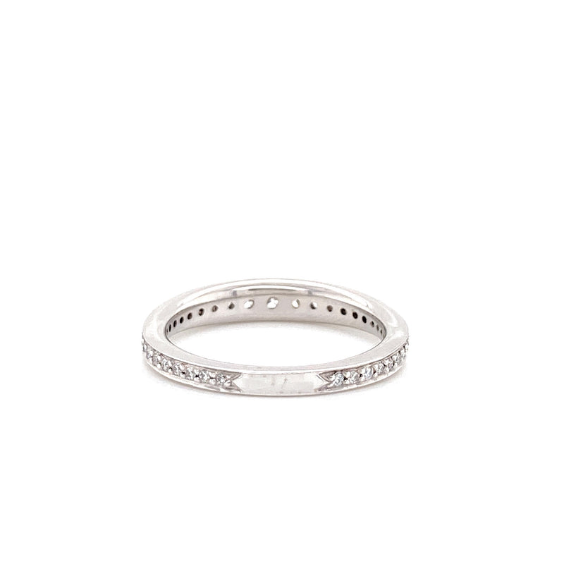 14K White Gold Diamond Graduated Band