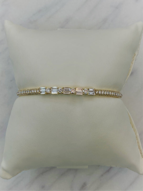 18K Yellow Gold Round + Baguette Diamond Cuff Bangle